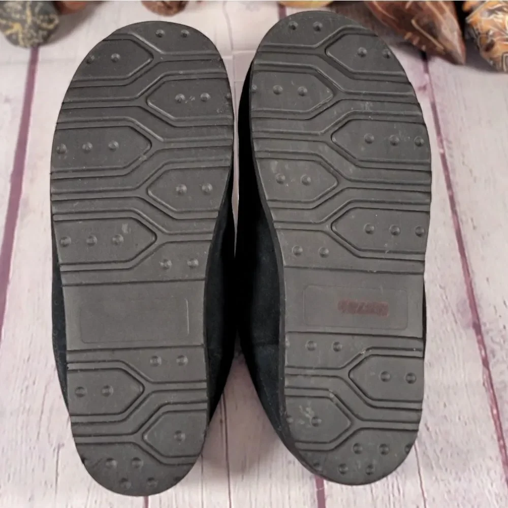 Ohio State Buckeyes OSU NCAA Suede Slippers - Size 9-10